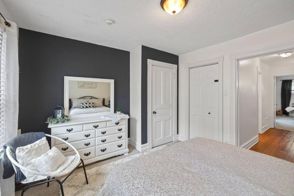 Rare City Home W/ Backyard Fire-Pit & Hottub Lancaster Bagian luar foto